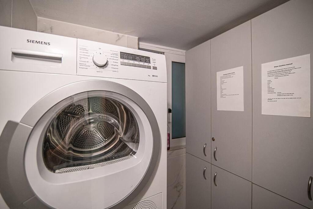 A13 Pristine & Sunny 30M2 Flat Near Syntagma Sq Apartment Athens Ngoại thất bức ảnh